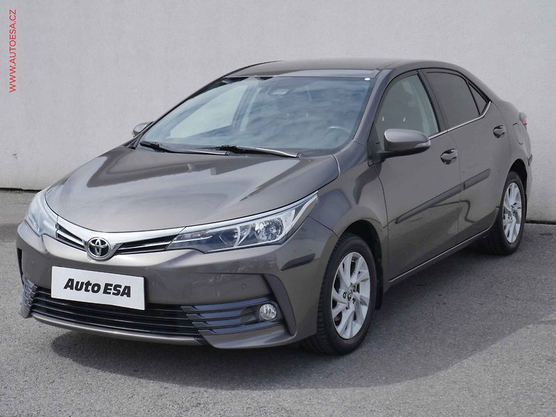 Toyota Corolla (2018) 1.6i, 1.maj,ČR, AC, TZ, park - fotka 3 z 16