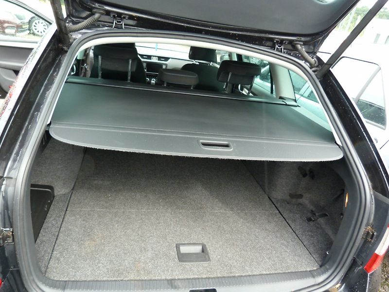 Škoda Octavia 2.0 TDI JOJ - fotka 12 z 27
