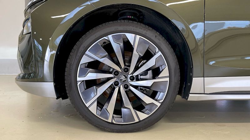 Škoda Enyaq (2025) Slection 85x 210kW 4x4 - fotka 10 z 34