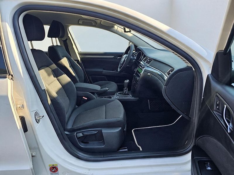 Škoda Superb 1.4 TSI 92 kW,TAŽNÉ,SERVISKA - fotka 21 z 40