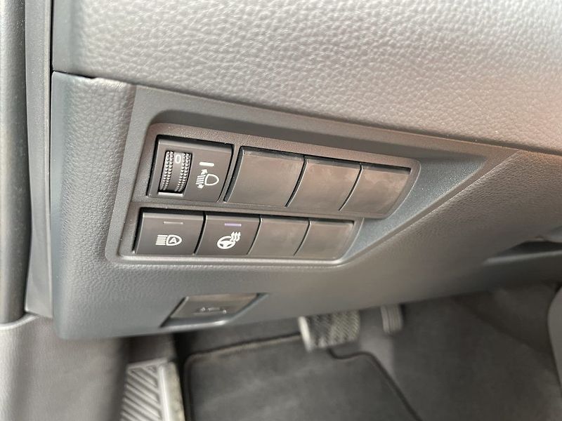 Toyota Yaris 1.5 Hybrid Style ODBĚR ihned - fotka 27 z 27