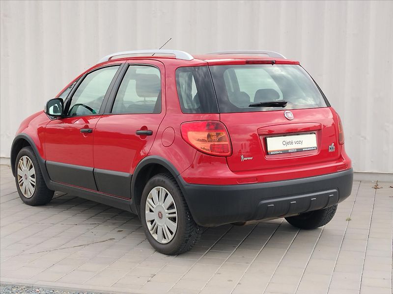 Fiat Sedici 1,6   1.6 16V 88Kw 4X4 - fotka 16 z 21