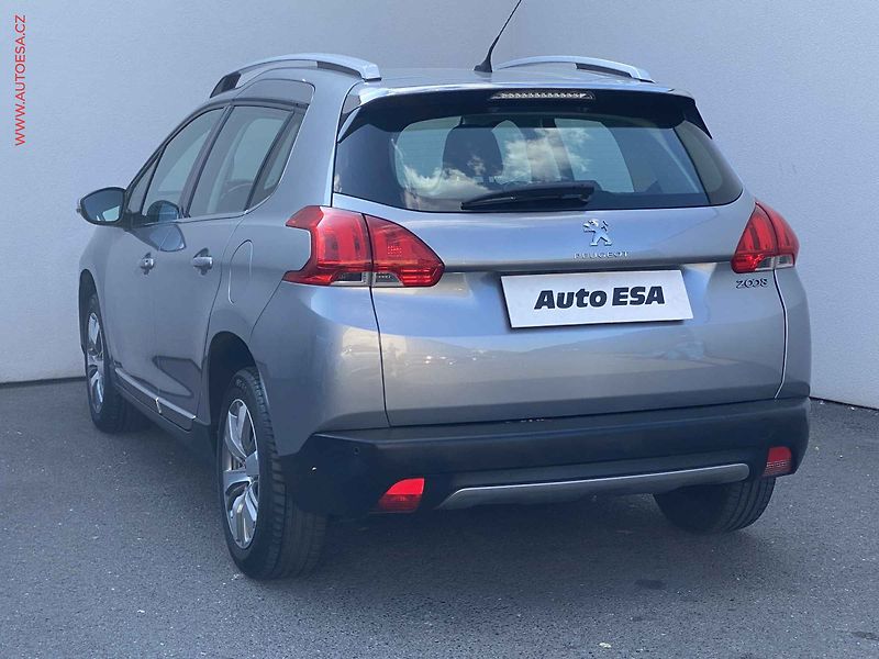 Peugeot 2008 (2014) 1.6VTi, AC, park.čidla - fotka 6 z 18