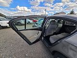 Volkswagen Passat (2005) 2.0 TDi 103KW Comfort - náhled 11
