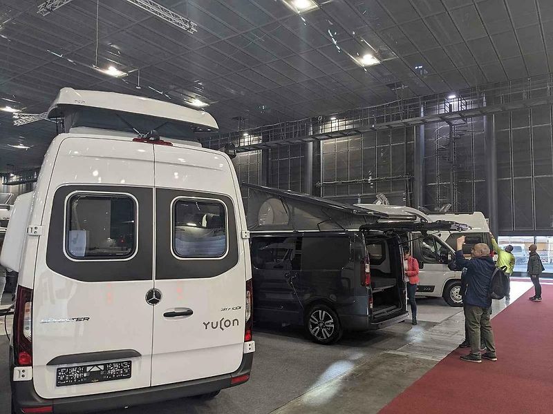 Na Caravaningu se představily expediční speciály, které zvládnou projet i Saharou