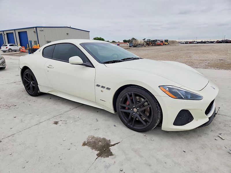 Maserati GranTurismo (2017) S - fotka 2 z 11