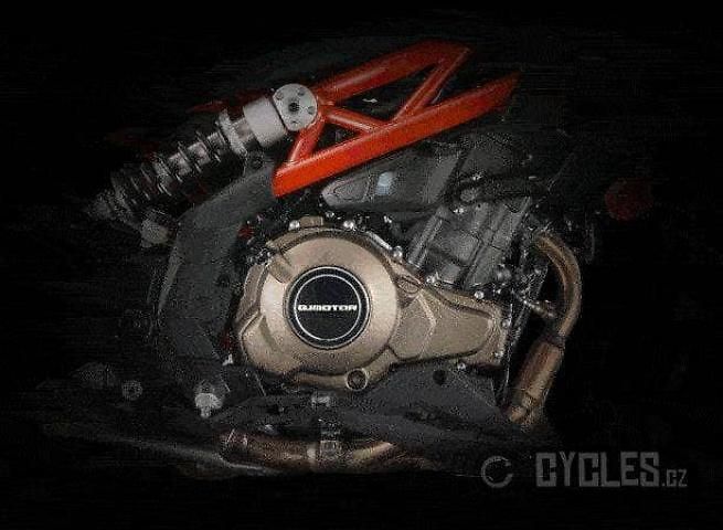 QJ Motor SRK 400 (2026) - fotka 4 z 15
