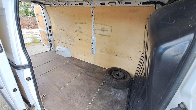 Renault Master 2.3 DCI 35 RT NAVI Nosič - fotka 11 z 21