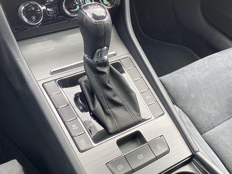 Škoda Superb (2021) Combi 1.5 TSI ACT DSG Style+ - fotka 14 z 36