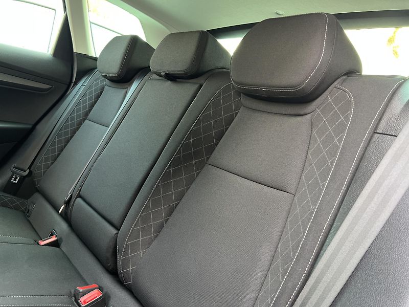 Škoda Karoq Style 1.5TSi DSG KAMERA NAVI - fotka 32 z 50