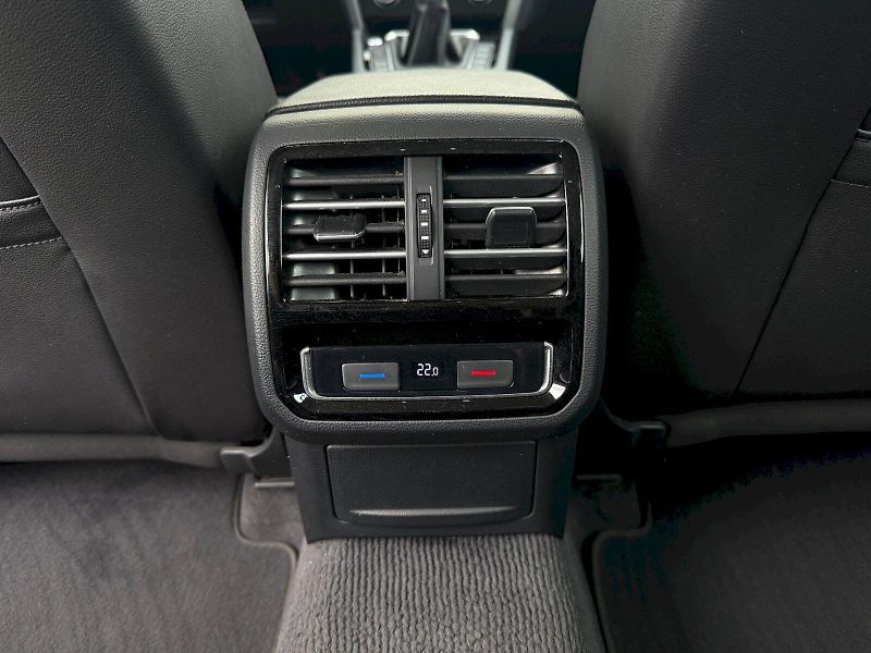 Volkswagen Passat (2018) Variant 2.0 TDI 110 kW - fotka 9 z 24