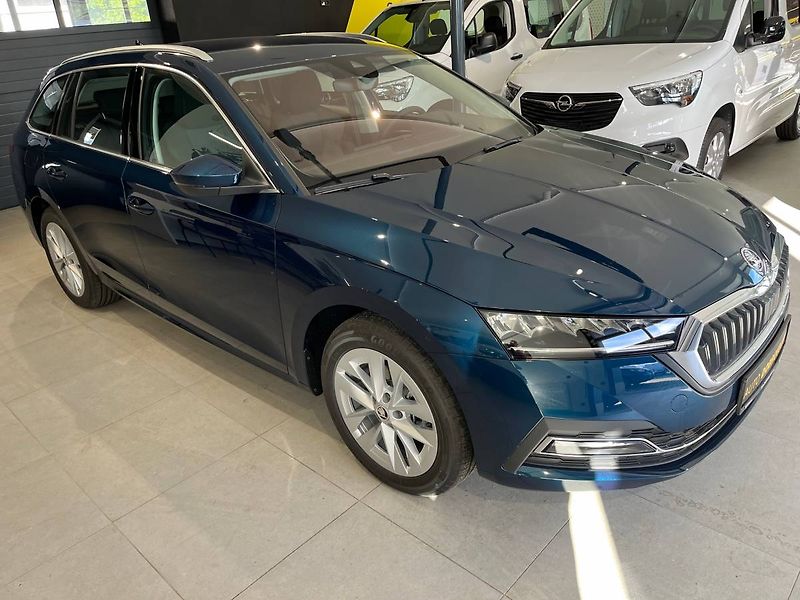 Škoda Octavia Combi Style 2,0TDI 110kW DSG/P - fotka 2 z 28