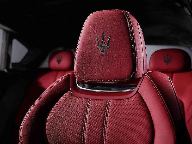 Maserati Levante.