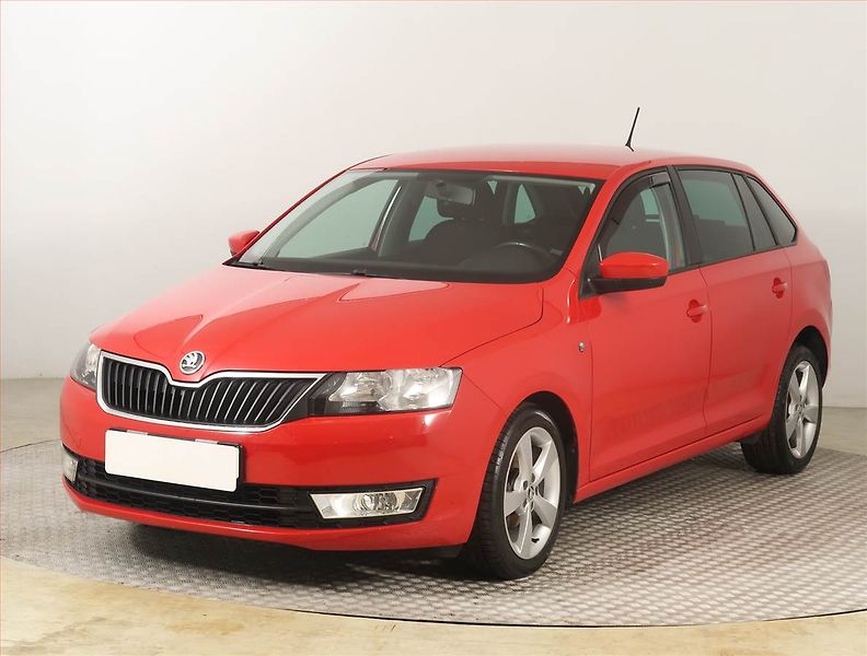 Škoda Rapid (2013) Spaceback 1.2 TSI, ČR,1.maj - fotka 2 z 17