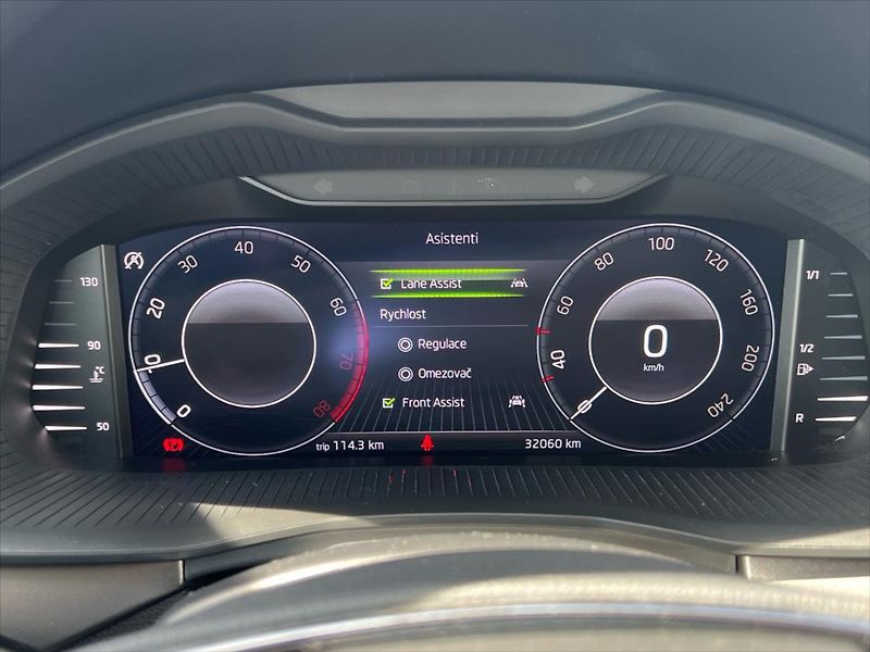 Škoda Kamiq 1,0 TSi 81 kW AMBITION - fotka 16 z 25