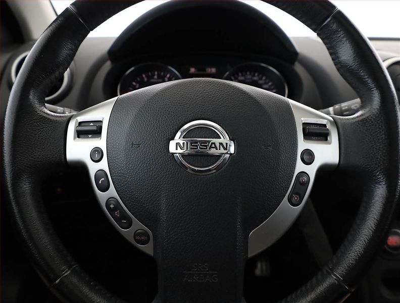 Nissan Qashqai (2013) 1.6, ČR,1.maj, Serv.kniha - fotka 8 z 15