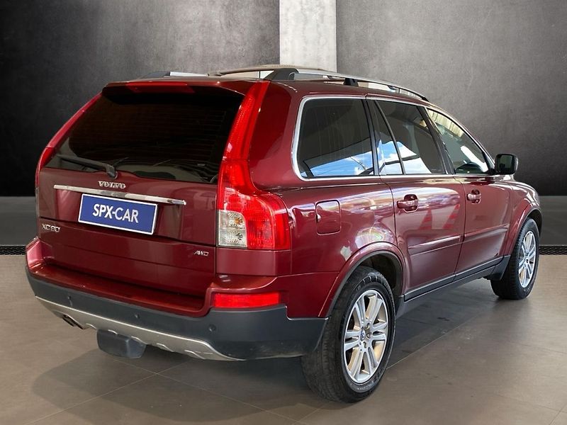 Volvo XC90 D5 AWD SUMMUM - fotka 3 z 26