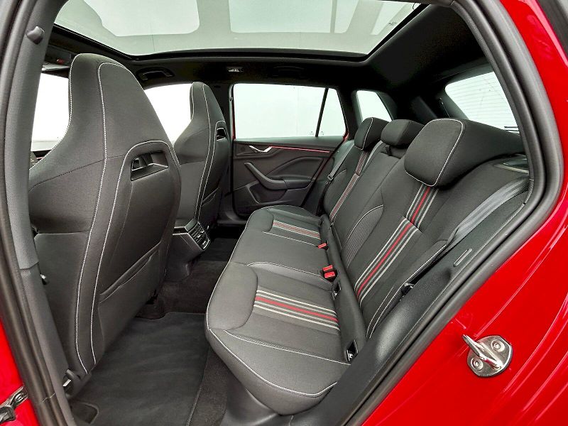 Škoda Kamiq (2025) 1.0 TSI 85kW DSG Monte Carlo - fotka 28 z 35