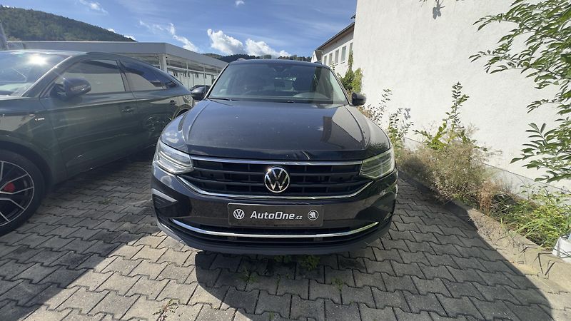 Volkswagen Tiguan (2023) 2.0TDI 110kW Nez.Topení Tažné - fotka 2 z 11