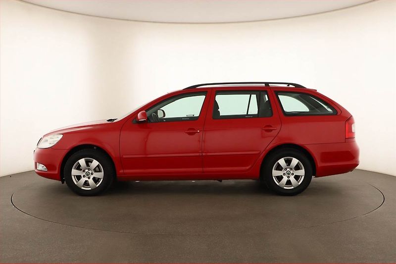 Škoda Octavia (2013) 1.6 TDI, Tempomat - fotka 3 z 11