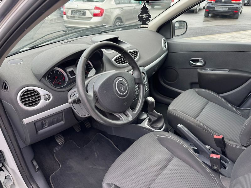 Renault Clio (2012) 1,2 55 KW Klima - fotka 11 z 28