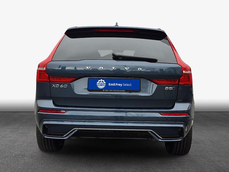 Volvo XC60 B5 AWD Ultra Dark VZDUCH TAŽNÉ - fotka 5 z 15