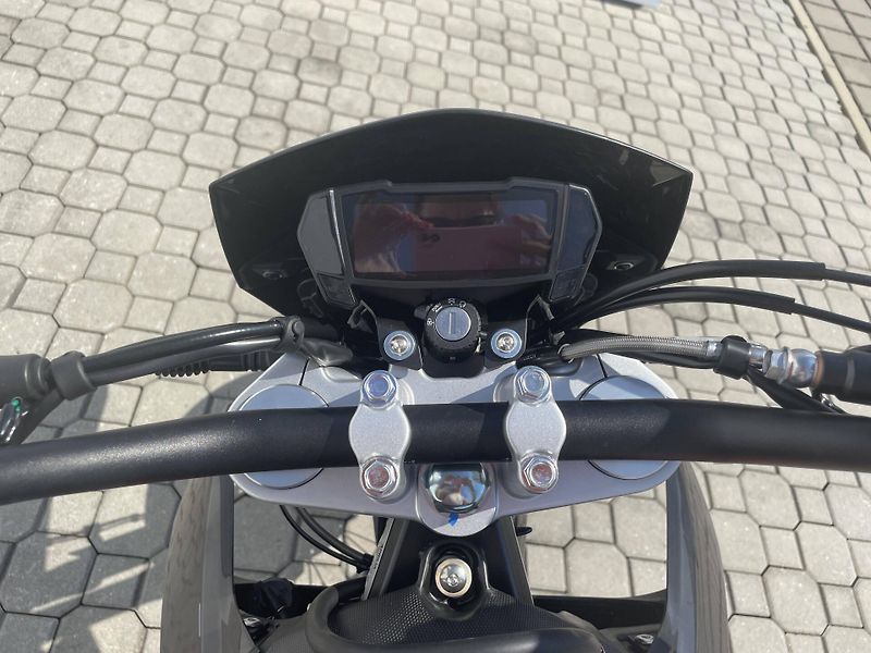 Aprilia (2026) SX 125 EU5+ - fotka 8 z 10