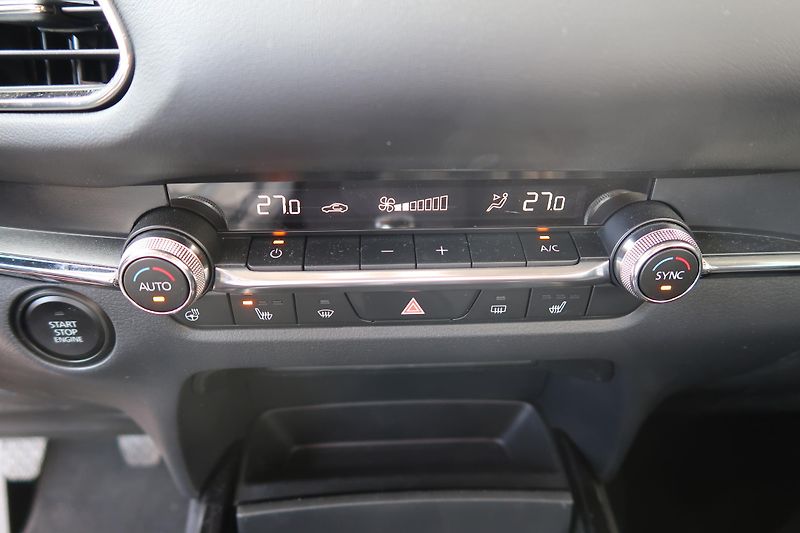 Mazda CX-30 2,0 G122 Plus ČR, záruka, DPH - fotka 22 z 29