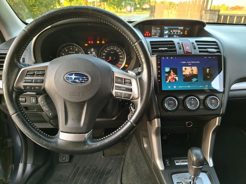 Subaru Forester 2.0 4x4 FACELIT  Rezervace  - fotka 27 z 46