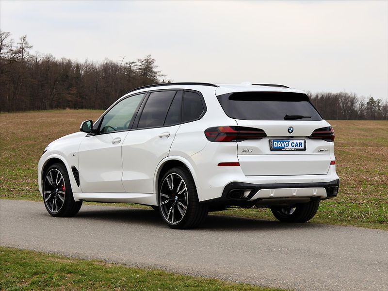 BMW X5 3,0 xDrive40d 259kW Mpacket - fotka 5 z 45