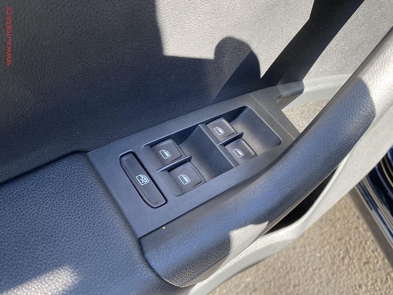 Škoda Octavia (2014) 2.0 TDi, Ambition - fotka 13 z 18