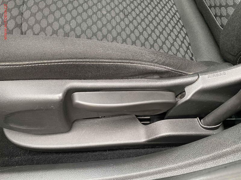 Opel Astra (2017) 1.4 T, Edition, TZ - fotka 14 z 17