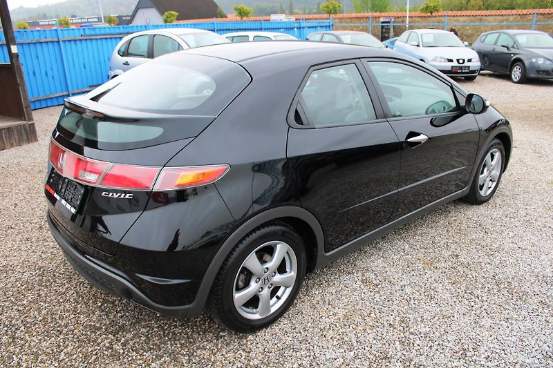 Honda Civic (2007) 1,4i KLIMA EL.OKNA ALUKOLA - fotka 7 z 15