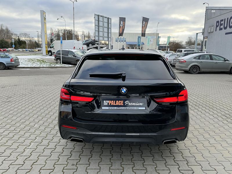 BMW Řada 5 (2022) 540d xDrive Touring - fotka 7 z 22