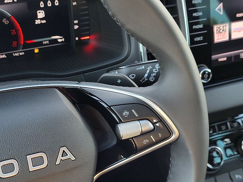 Škoda Karoq Top Selection 1,5TSI 110kW - fotka 15 z 30
