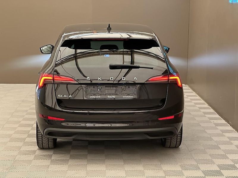 Škoda Scala (2021) 1.0 TSI Ambition (EU6AP) 70 kW - fotka 6 z 20