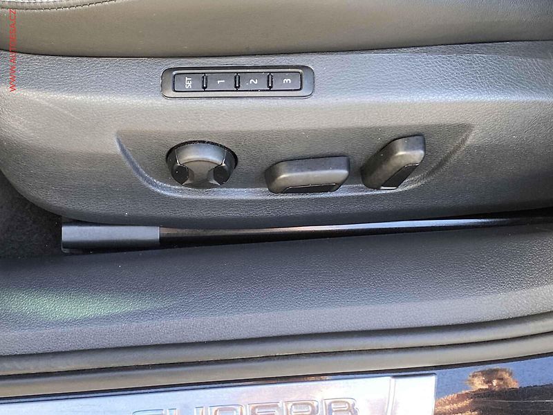 Škoda Superb (2021) 2.0TDi 4x4, DSG, LED, ACC - fotka 12 z 21