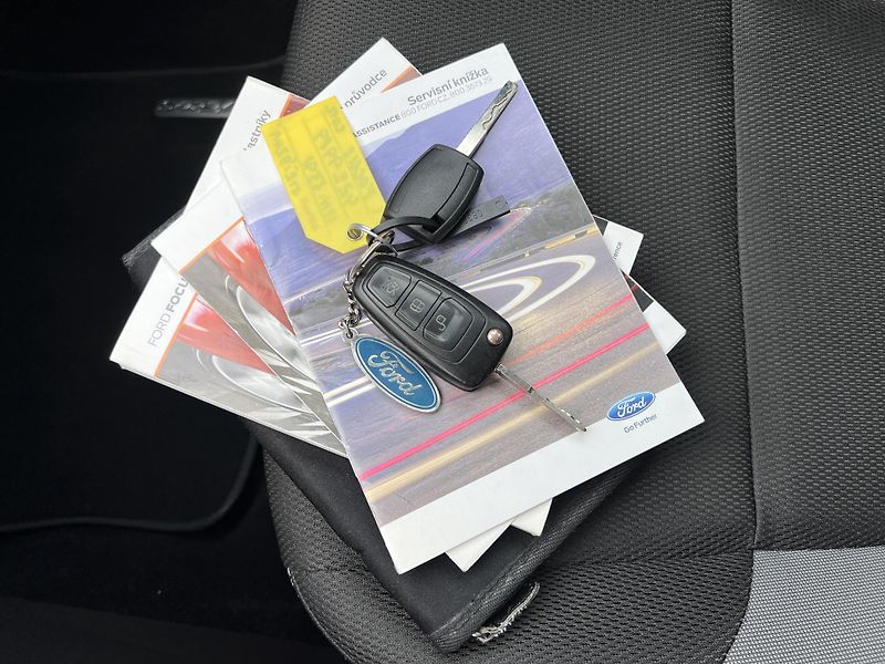 Ford Focus 1.0i KLIMATIZACE ALU PŮVOD ČR - fotka 33 z 37