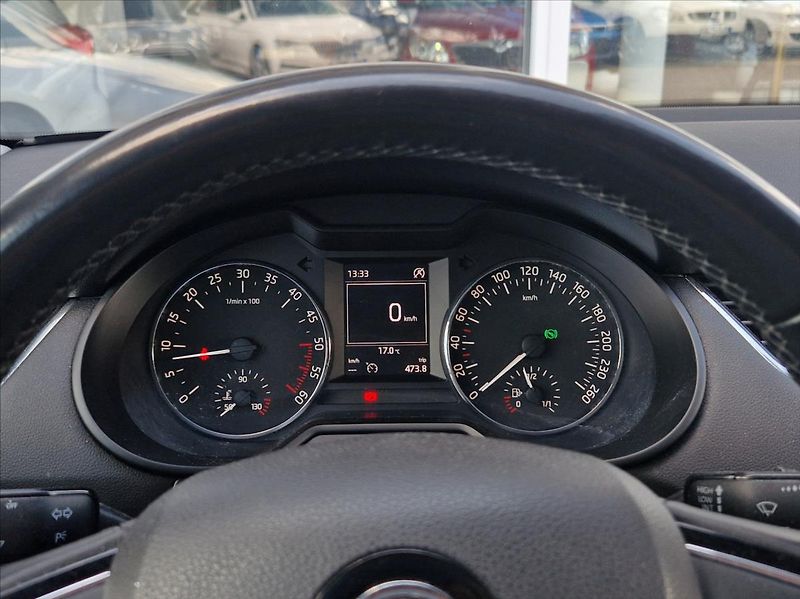 Škoda Octavia 1,6 TDI VÝHŘEV NEZ.TOPE XENONY - fotka 21 z 34