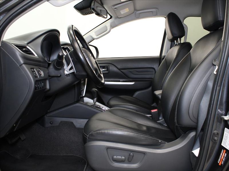 Mitsubishi L200 2,3 DI-D 127kW AT Instyle DPH - fotka 6 z 24