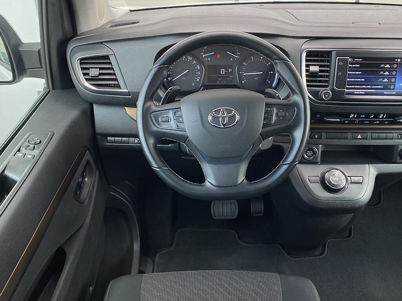 Toyota ProAce 2.0 D 130 kW AT Family - fotka 8 z 27