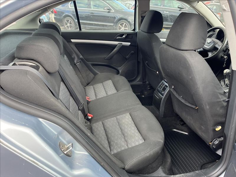Škoda Octavia 1,6 MPi LPG PLATNOST 10/2033 - fotka 12 z 32