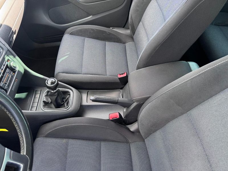 Volkswagen Golf (2011) STYLE 1,2 TSI 63 KW STK TAŽNÉ - fotka 34 z 50
