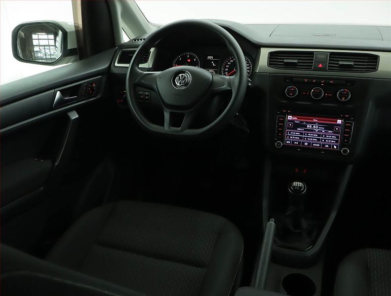 Volkswagen Caddy (2015) 2.0 TDI, 5Míst, 1Maj - fotka 7 z 15