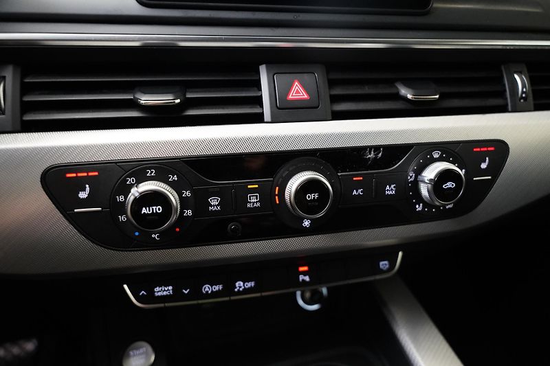Audi A4 - fotka 22 z 26