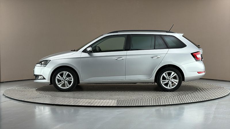 Škoda Fabia 1.0 TSI Ambition Combi - fotka 4 z 24