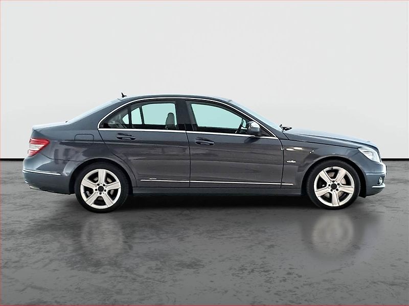 Mercedes-Benz Třídy C (2008) C 320 CDI 4MATIC, 4X4 - fotka 6 z 19