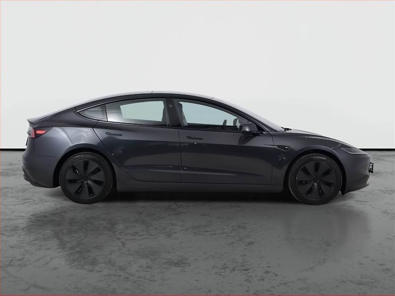 Tesla Model 3 (2025) Standard Range 60kWh, SoH 98% - fotka 6 z 25