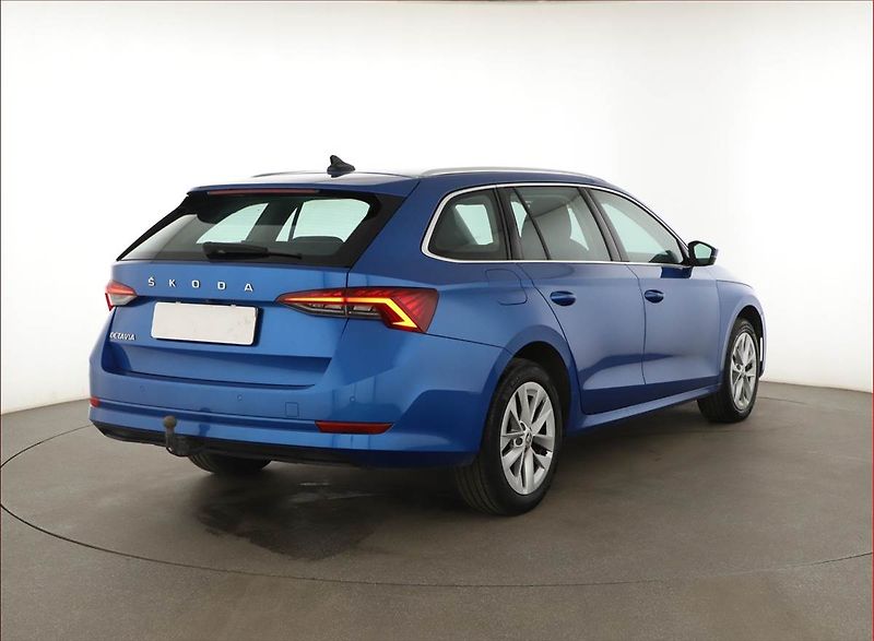 Škoda Octavia (2021) Style 2.0 TDI, Automat, ČR - fotka 5 z 21