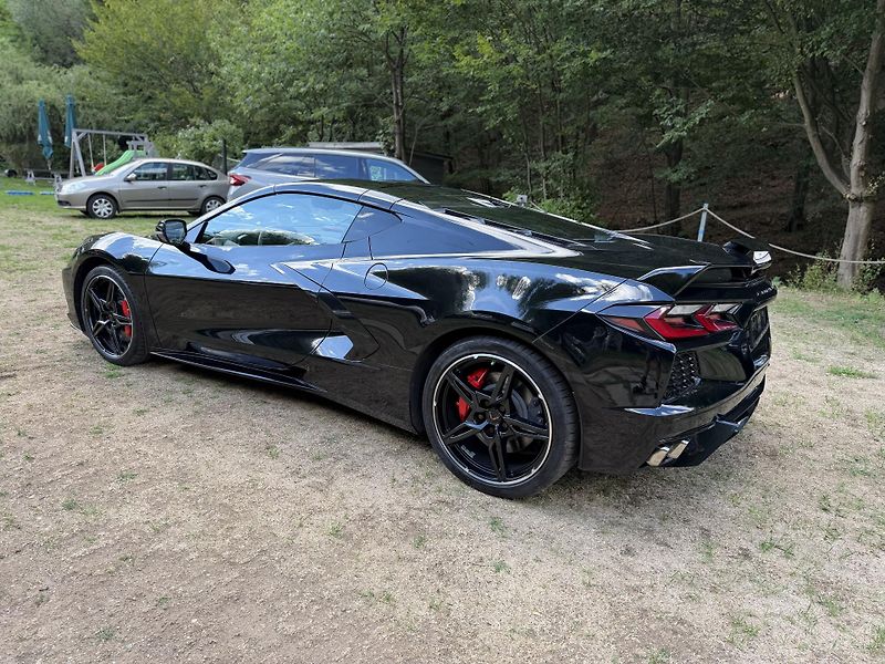 Chevrolet Corvette (2021) Z51-LIFT-CARBON-VZDUCH-TOP- - fotka 3 z 20